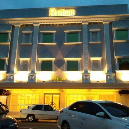 Ritzton Hotel Johor Bahru Bagian luar foto