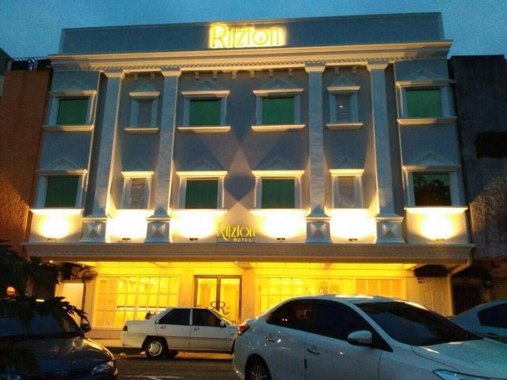 Ritzton Hotel Johor Bahru Bagian luar foto