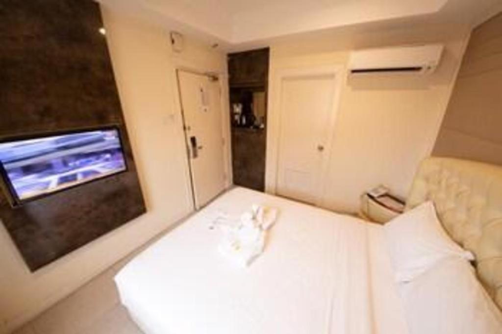 Ritzton Hotel Johor Bahru Bagian luar foto