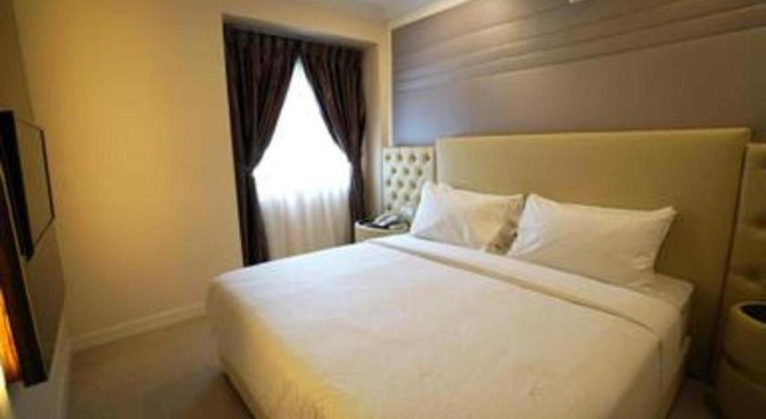Ritzton Hotel Johor Bahru Bagian luar foto